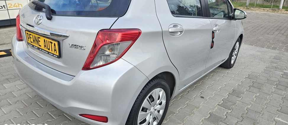 Toyota Yaris cena 34900 przebieg: 54840, rok produkcji 2012 z Poręba małe 191